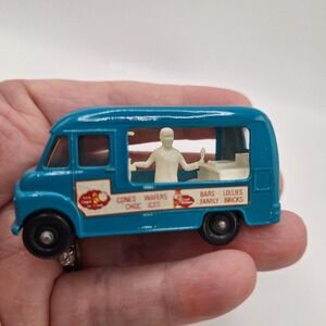 Vintage Lesney Matchbox No.47 Commer Ice Cream Canteen Blue